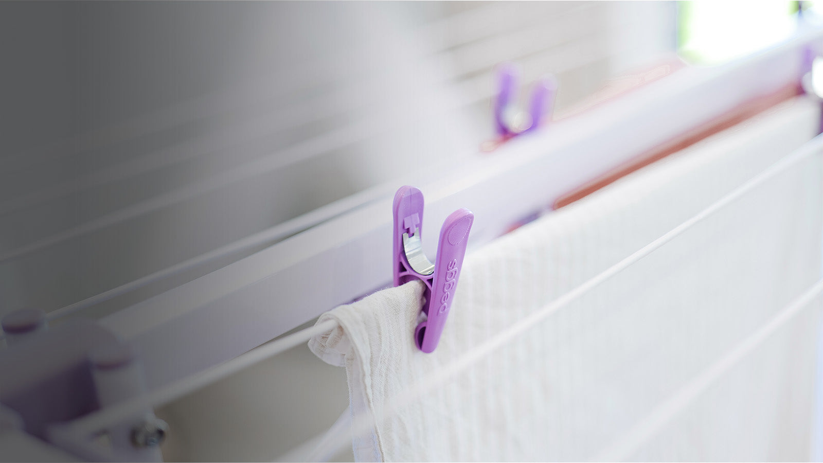 Ergonomic Pegs for Enhanced Client Comfort